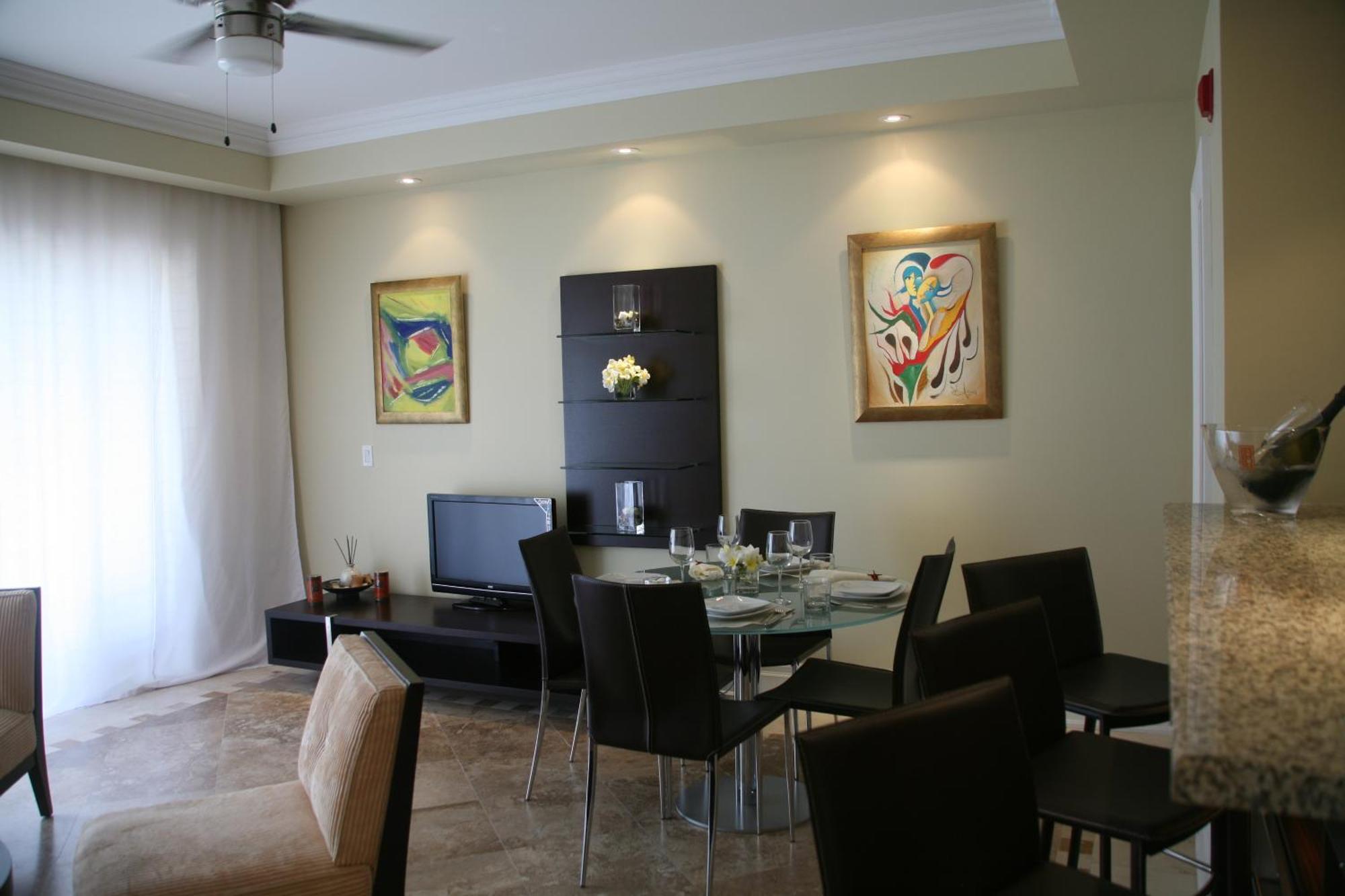 The Atrium Resort Grace Bay Room photo